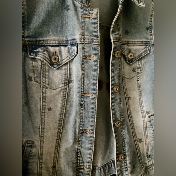 Jean jacket with stars and tiger face - Picture 7 of 14